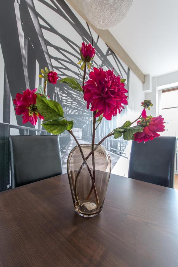 Dworzec Centralny P&O Serviced Apartments Варшава Екстер'єр фото